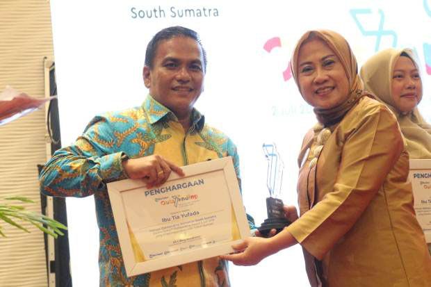 Thia Yufada Dinobatkan Jadi 7 Outstanding Women In South Sumatra
