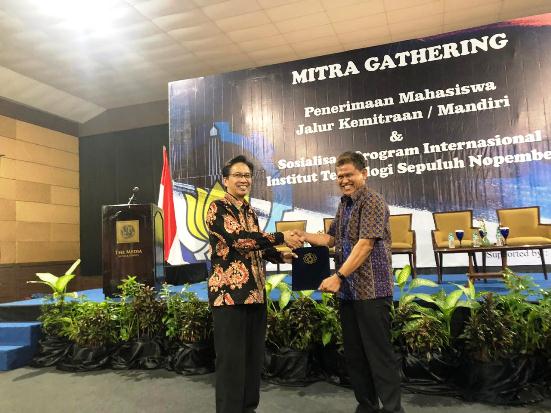 PLN Raih Penghargaan Mitra ITS Kategori BUMN Periode 2017-2019