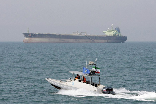 Iran Coba Rampas Kapal Tanker Inggris di Teluk Persia