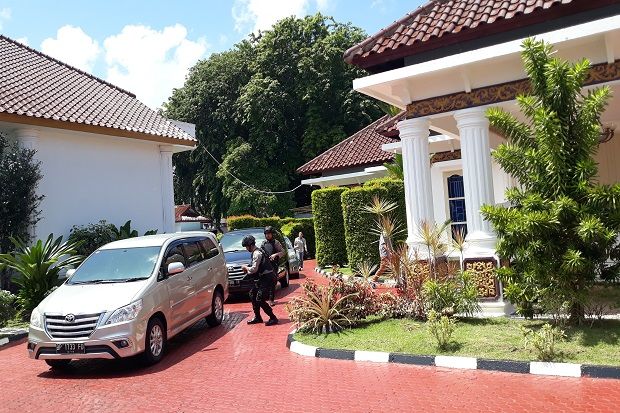 KPK Geledah Tiga Lokasi di Tanjungpinang Cari Bukti Suap Gubernur Kepri