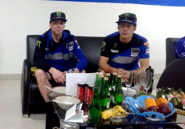 Ketika Pembalap MXGP Monster Energy Yamaha Sembunyikan Pisang