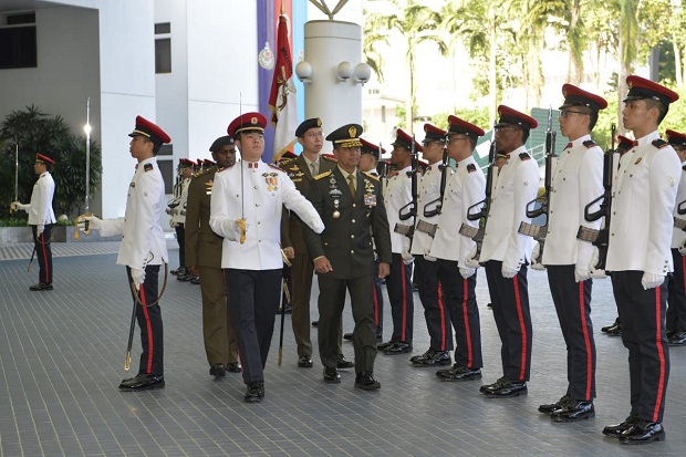 Perkuat Stabilitas Kawasan, KSAD Bertemu Pejabat Militer Singapura