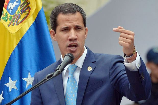 Otoritas Venezuela Tangkap 2 Penjaga Keamanan Guaido
