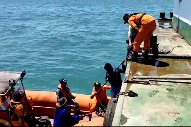 Kapal Tunda Tenggelam di Perairan Pesaguan Kalbar, 4 ABK Hilang