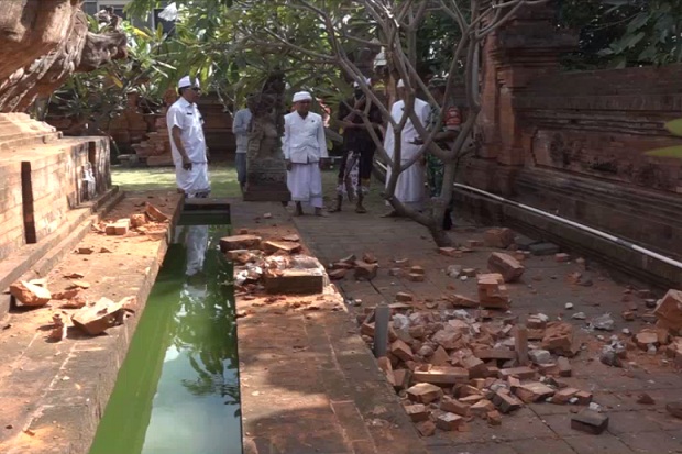 Gempa Bali Akibatkan 5 Orang Terluka dan Rusak Pura Agung Lokanantha