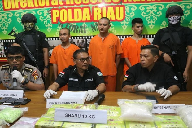 Polda Riau Amankan 10 Kg Sabu yang Diselundupkan dari Malaysia