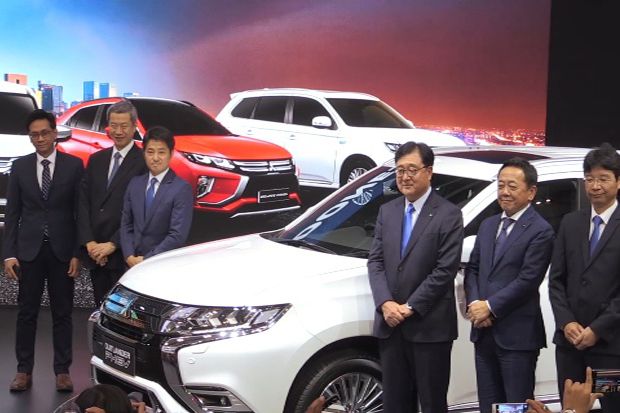 Mitsubishi Tawarkan Masa Depan Lewat OUTLANDER PHEV di GIIAS 2019