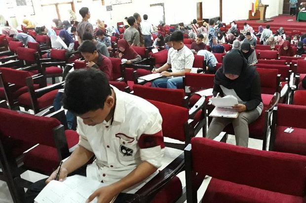 Sebanyak 16.683 Calon Mahasiswa UNS Solo Ikuti Ujian Serentak di 8 Kota