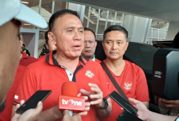 Nonton Langsung Persija vs PSM Makassar, Iwan Bule Puji Kepemimpinan Wasit