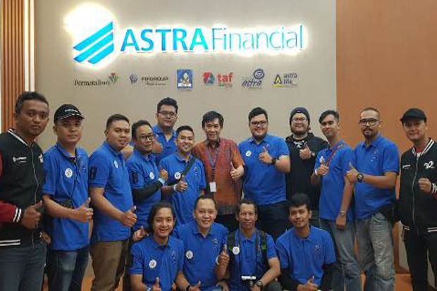 Ketua OJK Resmikan Stan Astra Financial di GIIAS 2019