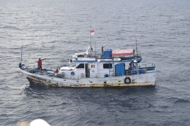 Pekerjakan WN Filipina, Delapan Kapal Ikan Indonesia Ditangkap