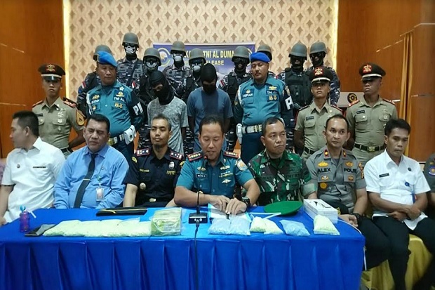 TNI AL Gagalkan Penyelundupan 1 Kg Sabu-10 Ribu Ekstasi dari Malaysia