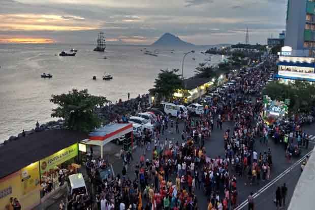 Ribuan Warga Semarakkan Event Manado Fiesta 2019