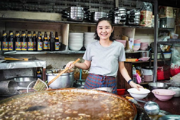 Ini Rahasia Kelezatan Sop di Resto Wattana Panich di Bangkok