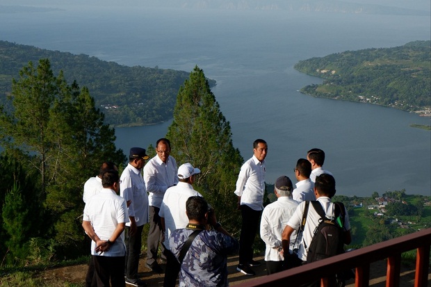 Jokowi Targetkan Infrastruktur Danau Toba Rampung 2020
