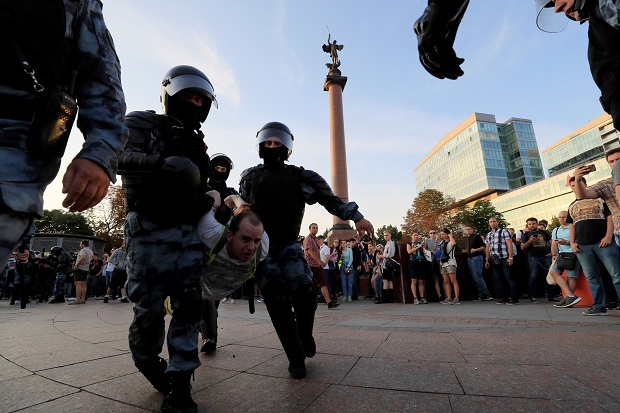 PBB: Gunakan Kekerasan Berlebih, Polisi Rusia Lakukan Pelanggaran HAM