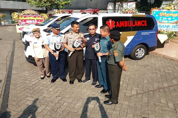 HUT ke 48, PT Asabri Sumbang 3 Ambulans untuk TNI-Polri