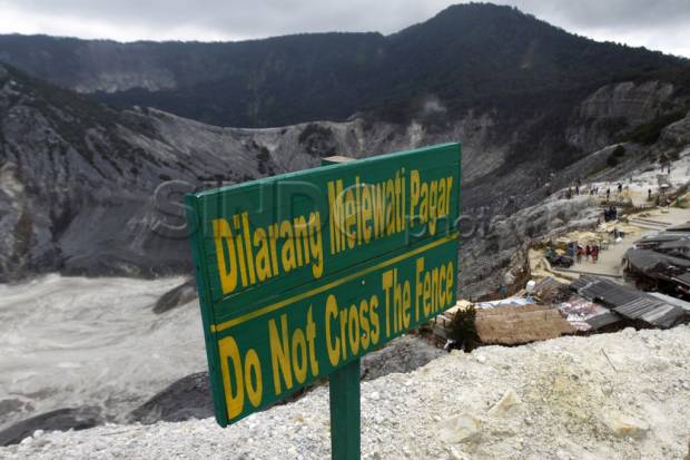 Taman Wisata Alam Gunung Tangkuban Perahu Ditutup Kembali