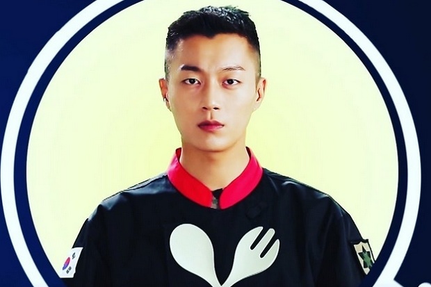 Yoon Doojoon Highlight Jadi MC di Konten Video Top Chef Army