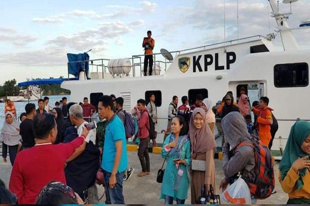 Alami Gangguan Teknis, Pelayar di Kapal KM Ilham Dievakuasi