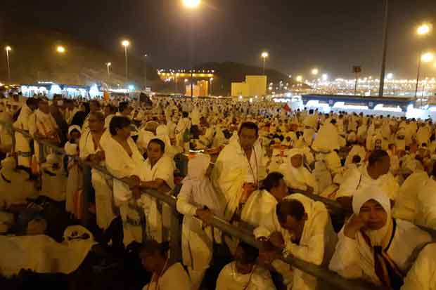 Ratusan Ribu Jamaah Haji Indonesia Mabit di Muzdalifah