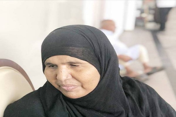 Raja Salman Berangkatkan Haji Ibu Yaman yang 8 Putranya Tewas