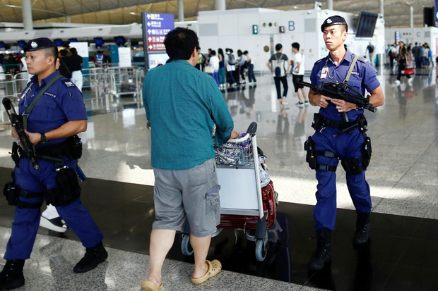 Bandara Hong Kong Dibuka Kembali di Tengah Peringatan Aksi Protes