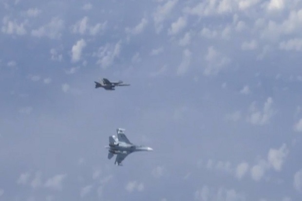 Jet Tempur Su-27 Usir F-18 Spanyol karena Dekati Pesawat Menhan Rusia