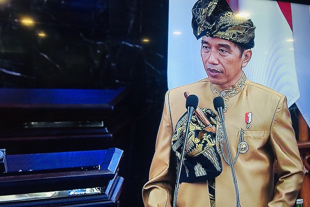 Kenakan Baju Sasak, Jokowi Ingin Perkenalkan Adat Indonesia