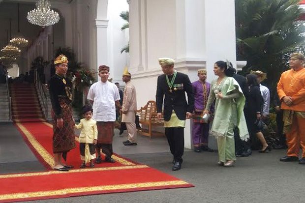 Parade Baju Nusantara Kembali Hiasi Upacara Kemerdekaan di Istana