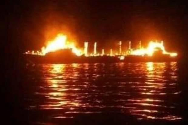 40 Korban Kebakaran Kapal Dirawat Intensif, 4 Penumpang Belum Ditemukan