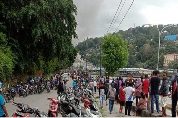 2 Kubu di Fakfak Bentrok di Depan Kantor Dewan Adat