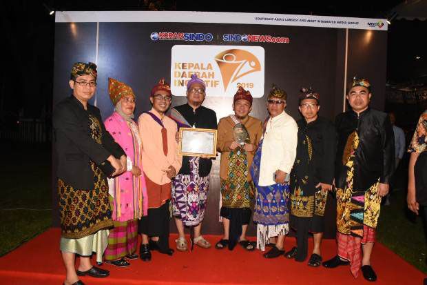 Bupati Lombok Utara dianugerahi Penghargaan Kepala Daerah Inovatif 2019
