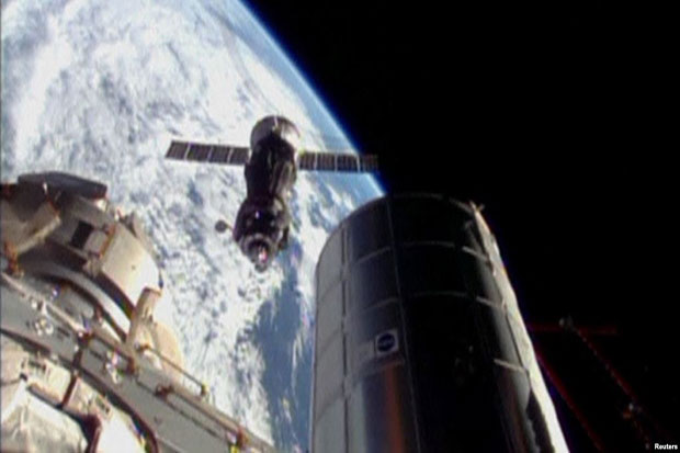Roket Soyuz Gagal Mendaratkan Robot FEDOR  di ISS
