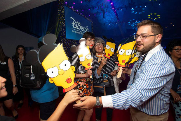Ay Caramba! Keluarga The Simpsons Sapa Fans di D23 Expo
