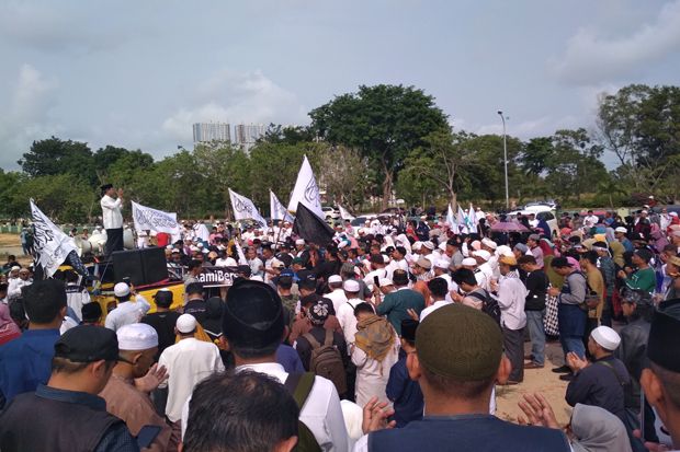 Unjuk Rasa Umat Islam di Batam Dukung Ustaz Abdul Somad