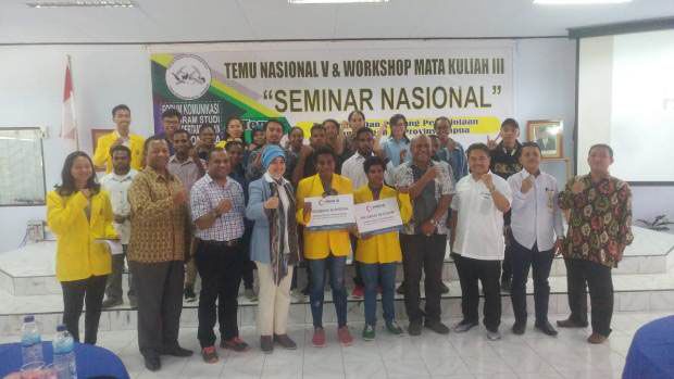 MIND ID Berikan Beasiswa Pada Mahasiswa Universitas Cendrawasih
