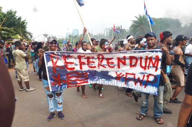 Demo di Depan Istana, Ratusan Mahasiswa Papua Tuntut Referendum