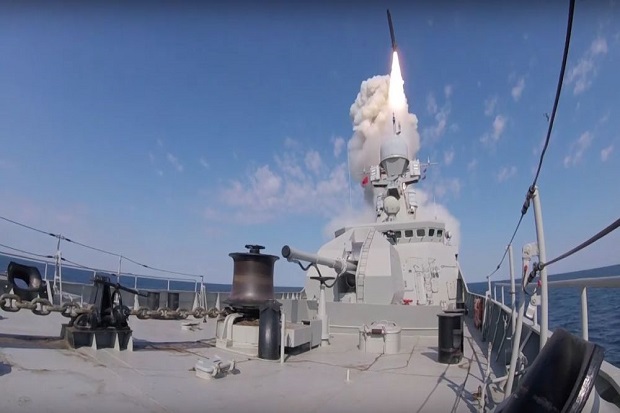 Rusia Tembakkan Rudal Jelajah Kalibr di Laut Hitam, Ini Videonya