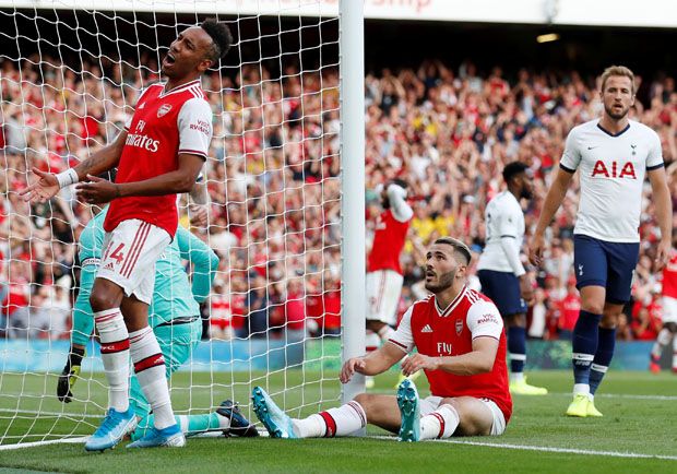Gol Aubameyang Pupus Kemenangan Tottenham di Markas Arsenal