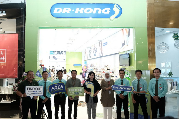 Alas Kaki Kesehatan Dr. Kong Buka Toko Pertama di Jakarta