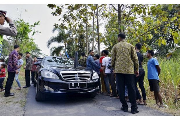 Kunjungan ke Pontianak, Mobil Dinas Jokowi Mogok
