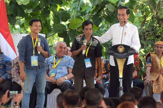 Serahkan SK TORA 133 Ribu Hektare, Jokowi Ingatkan Lahan Harus Produktif