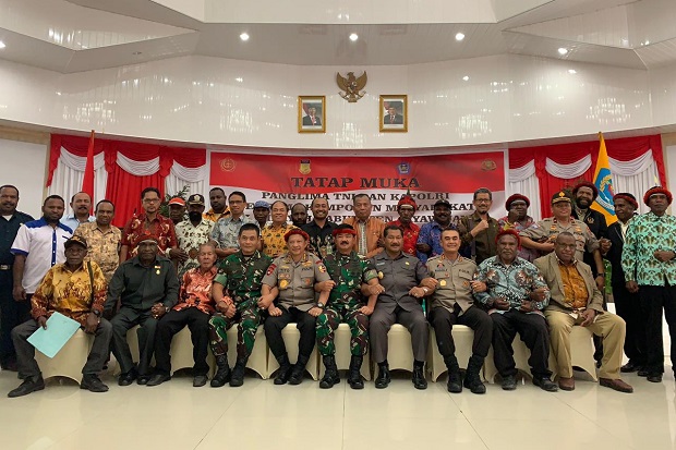 Panglima TNI-Kapolri Tatap Muka dengan Masyarakat Jaya Wijaya
