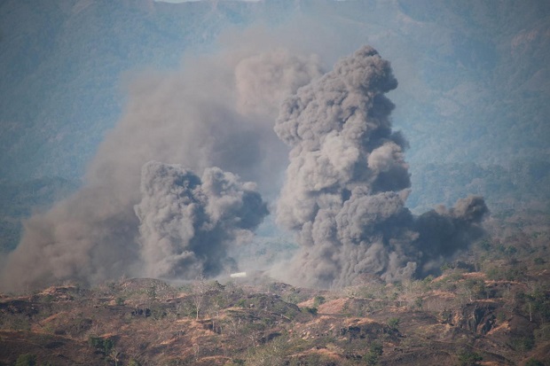 Kogasudgab TNI AU Bombardir Pertahanan Udara Musuh