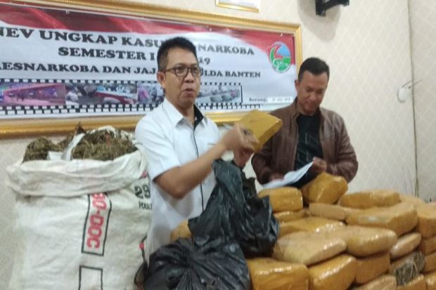 Polda Banten Amankan 82 Kg Ganja yang Disembunyikan di Septic Tank