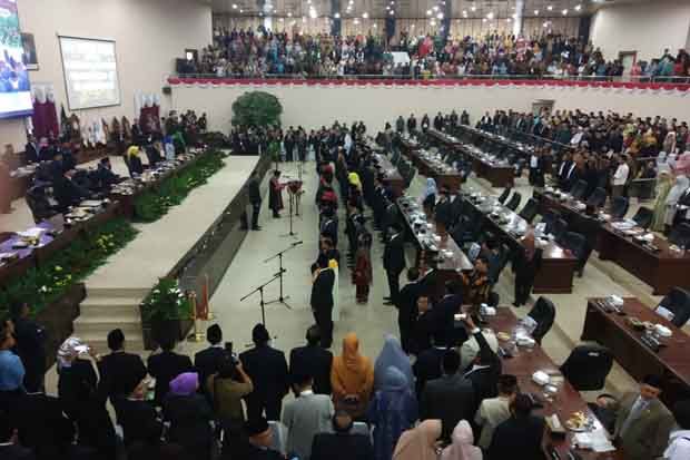 Baru Dilantik, Belasan Anggota DPRD Banten Gadai SK ke Bank