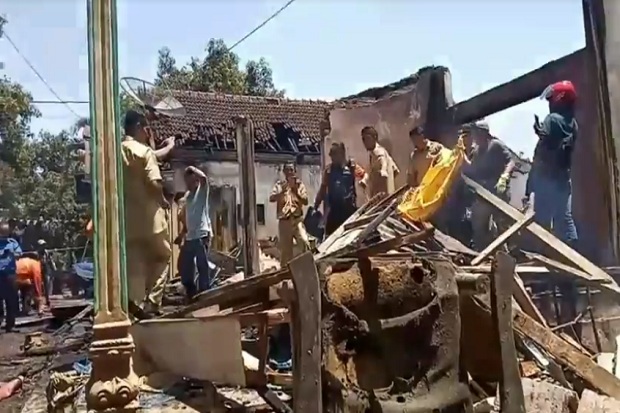 Kebakaran 3 Rumah di Bondowoso, 1 Warga Tewas Terpanggang
