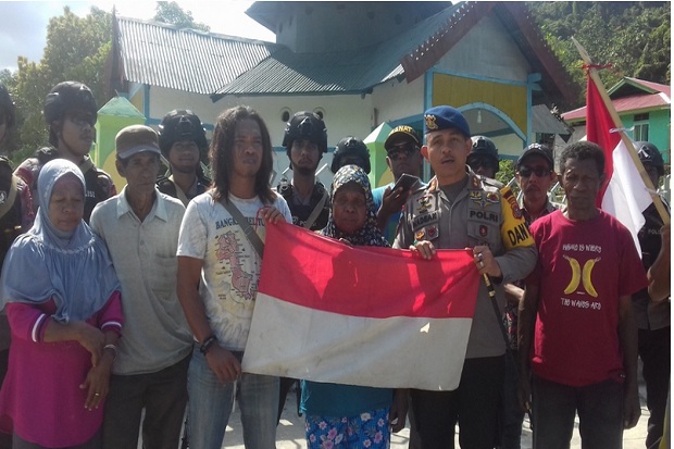 Brimob Temukan Bendera Merah Putih Peninggalan Jepang di Pedalaman Fakfak Papua Barat