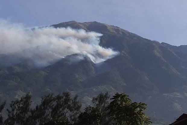 Hutan Taman Nasional Gunung Merbabu Terbakar, Jalur Pendakian Ditutup
